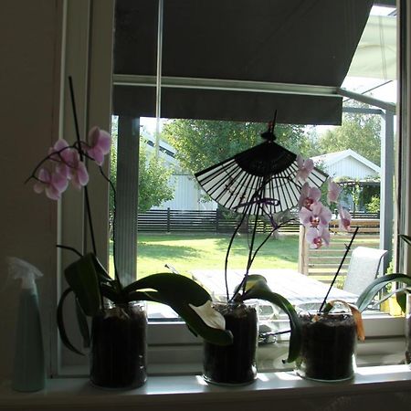 Private Room For Rent In A Villa With Garden View Älmhult Екстериор снимка