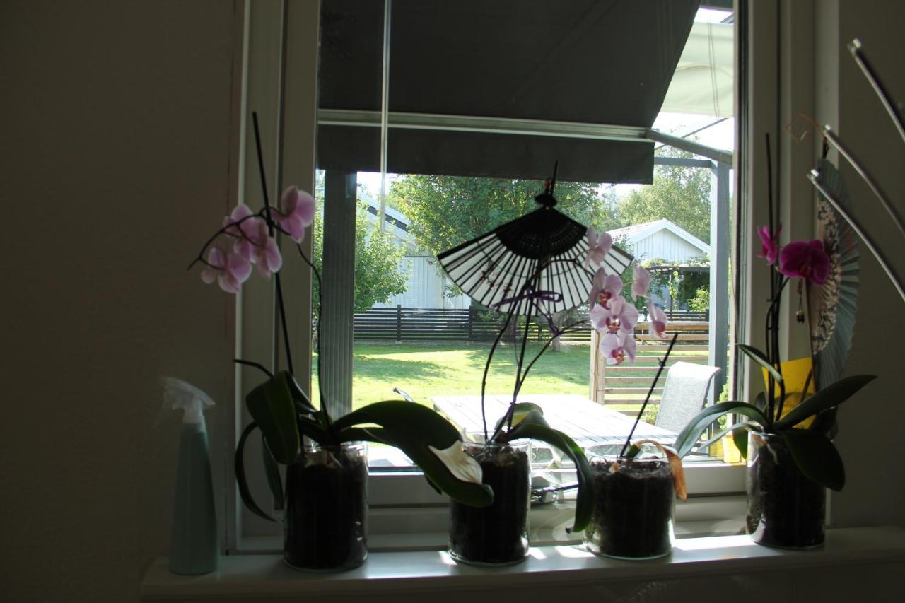 Private Room For Rent In A Villa With Garden View Älmhult Екстериор снимка