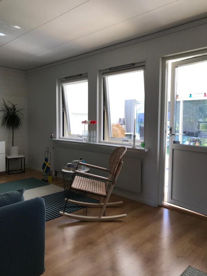 Private Room For Rent In A Villa With Garden View Älmhult Екстериор снимка